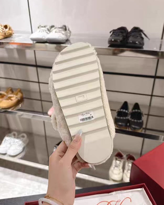 Crystal Bloom Fuzzy Slides 00504