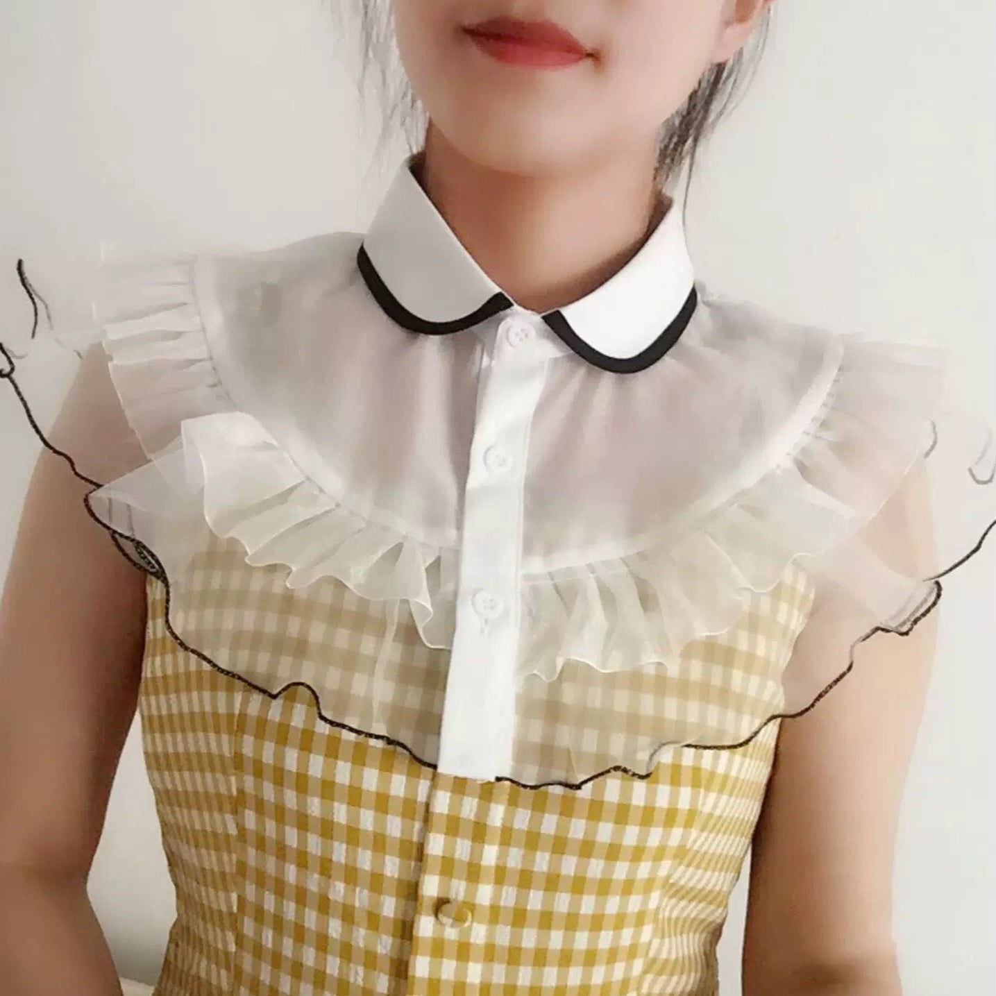 See-Through Collar with Black Line 00076