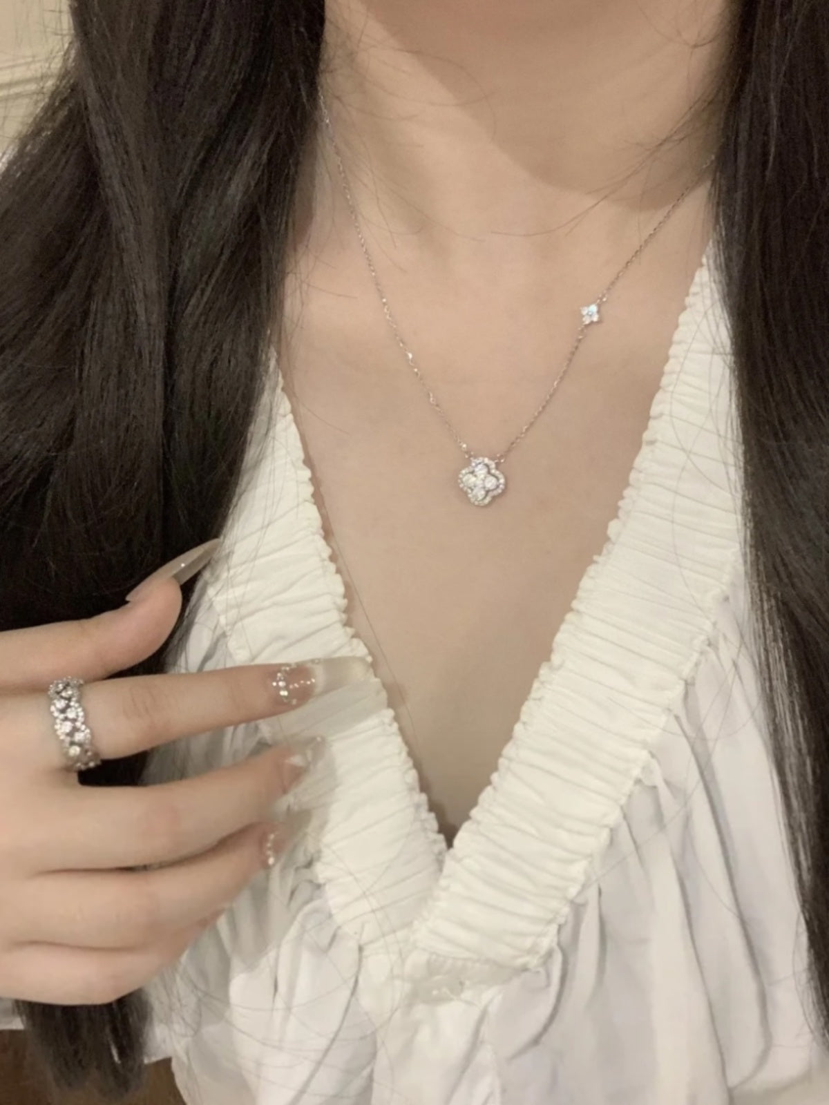 Blossom Glow Necklace 00223