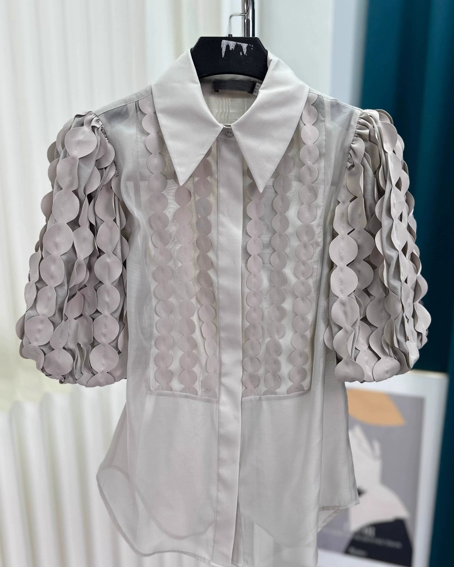 Gray Circle Lace Volume Shirt 00290
