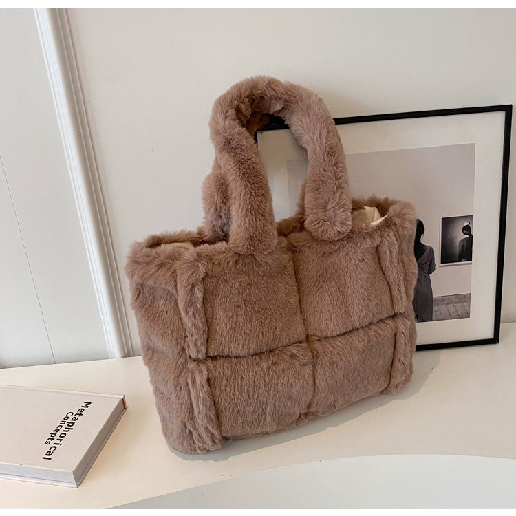 Fur Tote Bag 00135