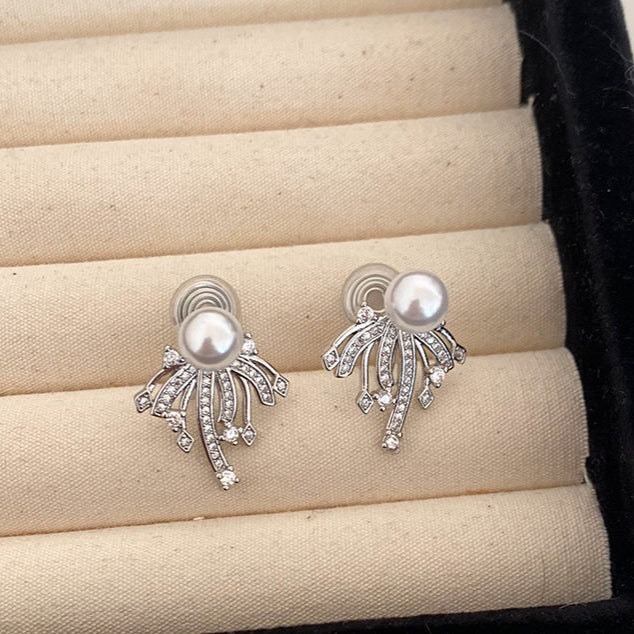 Pearl Cascade Studs 00206