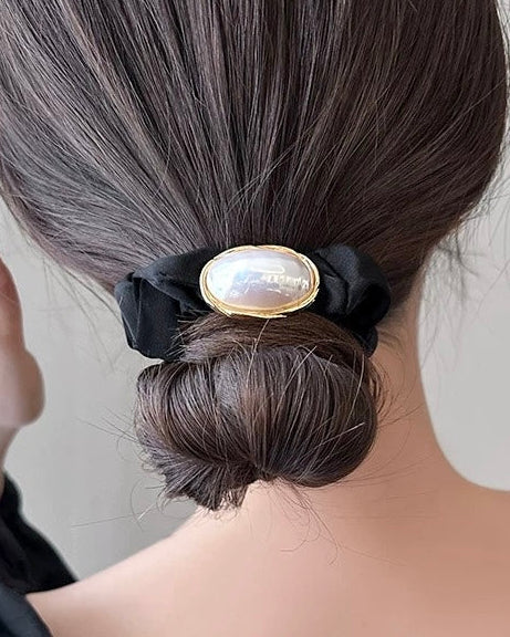 Classic Gem Scrunchie 00490