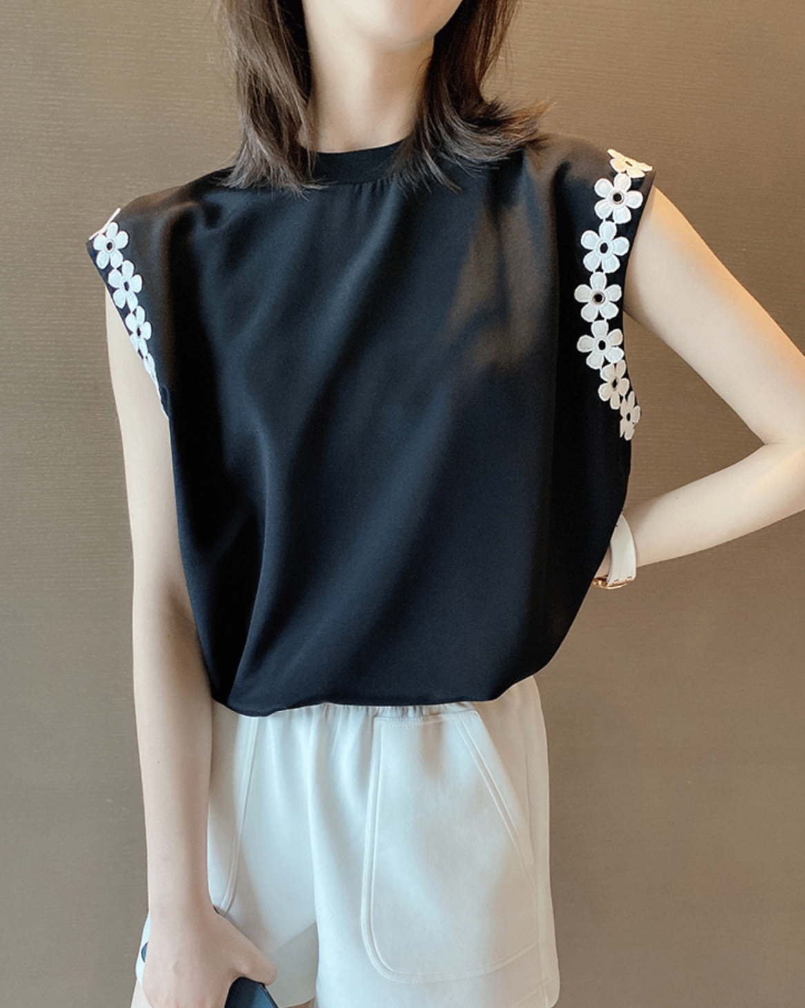 Daisy Edge Top 00259