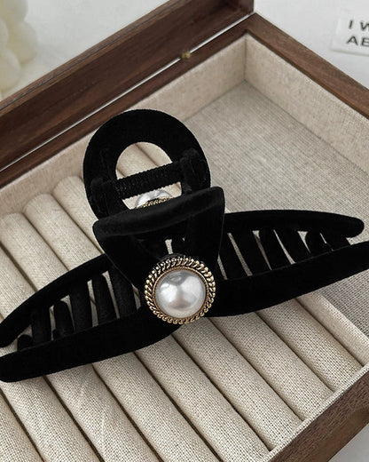 Velvet Noir Pearl Claw 00486