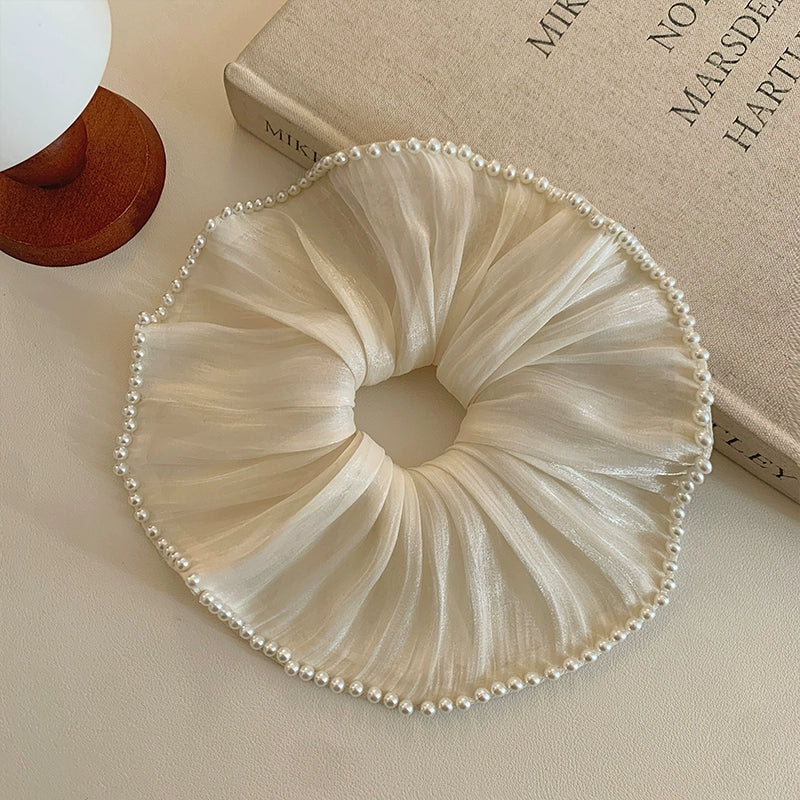 Pearl Veil Scrunchie 00381
