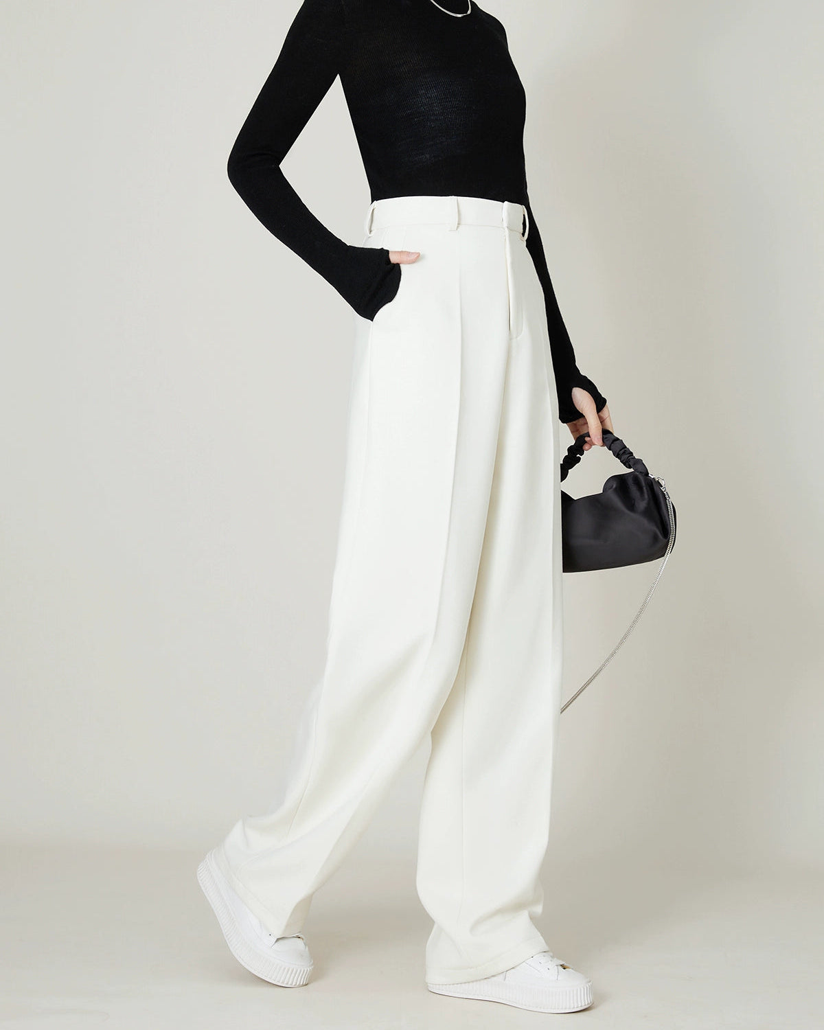 Wool-Blended High-Rise Wide Trousers 00494