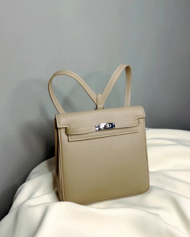 Classic Square Backpack 00054