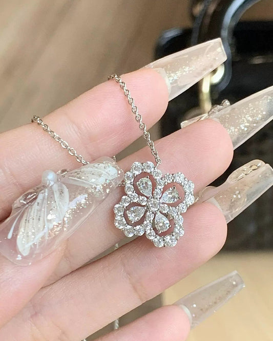 Four-Leaf Clover Sparkle Necklace 00540