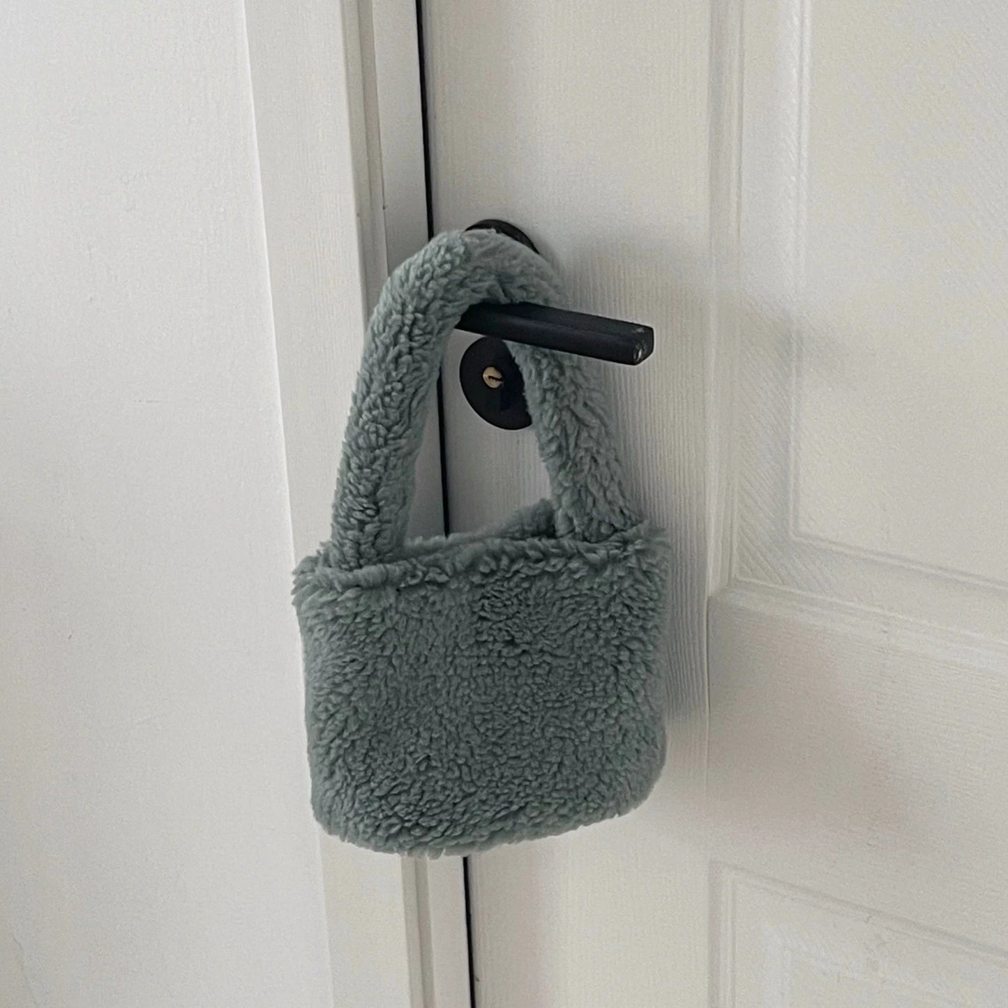 Fluffy Small Bag 00059