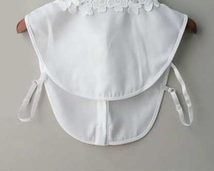 Pearly Floral Collar 00078