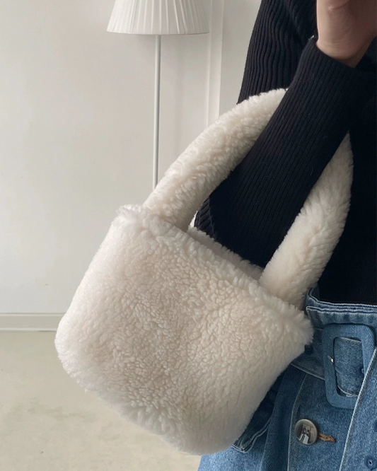Fluffy Small Bag 00059