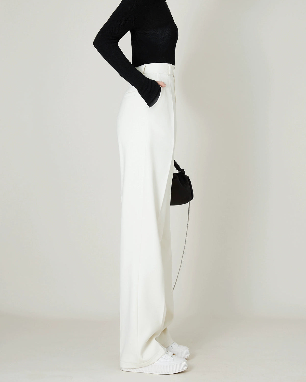 Wool-Blended High-Rise Wide Trousers 00494