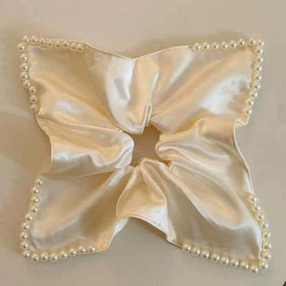 Pearl Frame Scrunchie 00382