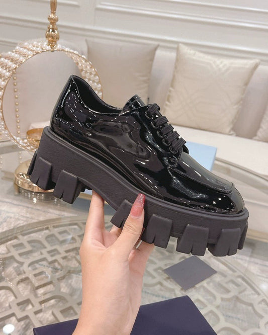 Glossy Shunky Loafers 00371