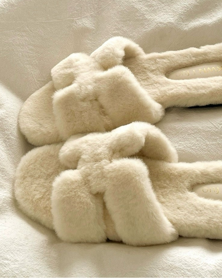 Cloudy Soft Fur Slides 00505