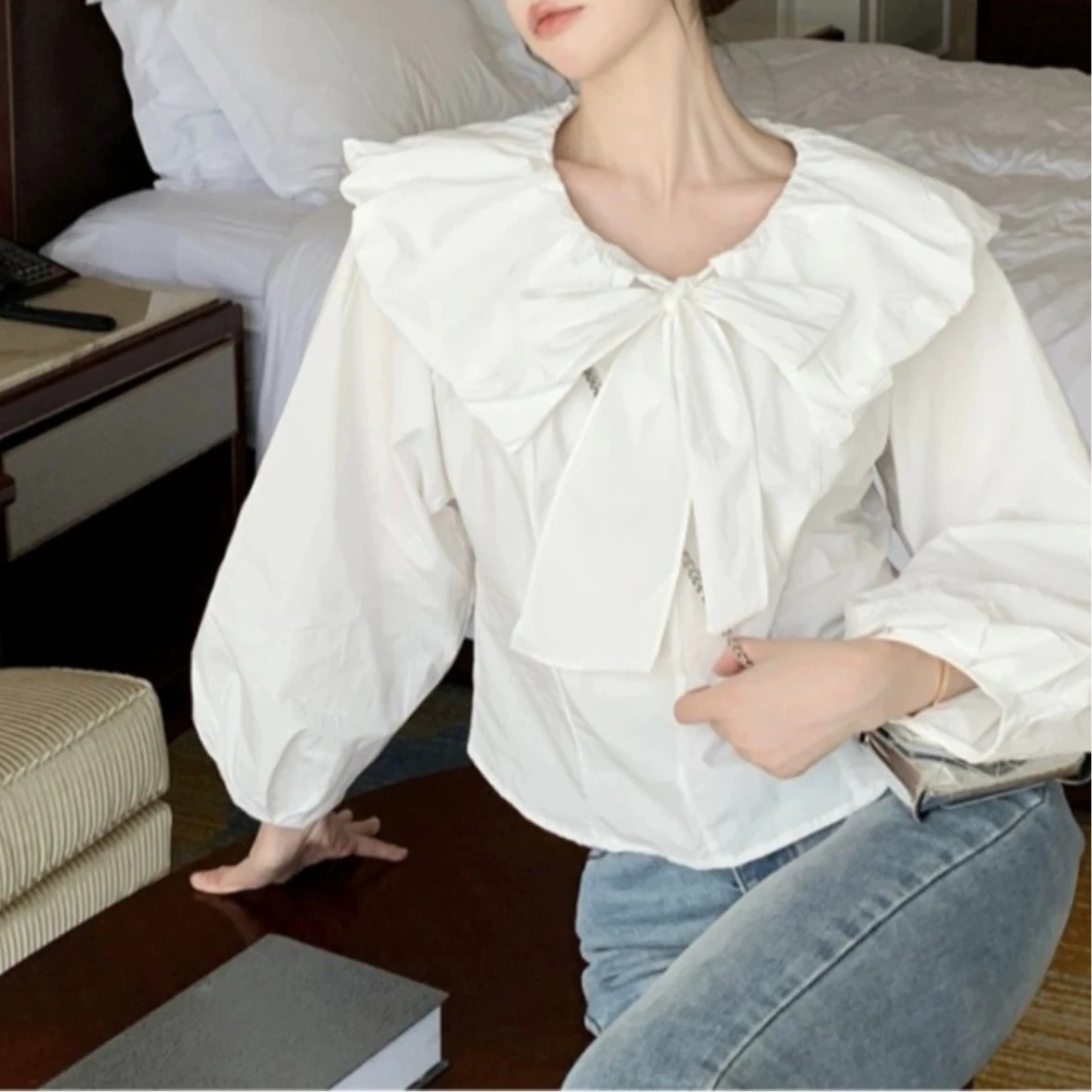 Big Collar with Bow Shirt 00002