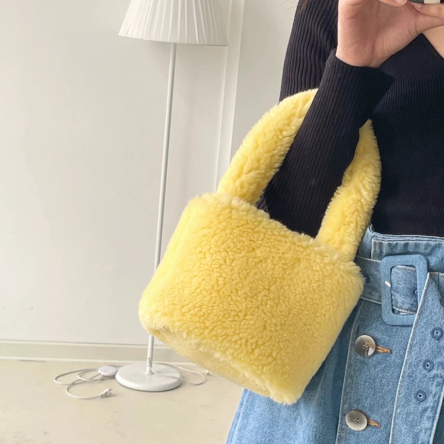 Fluffy Small Bag 00059