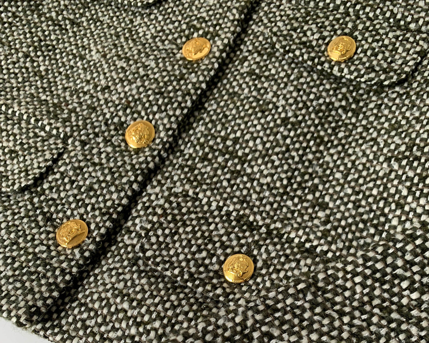 Gold Crest Tweed Jacket 00303