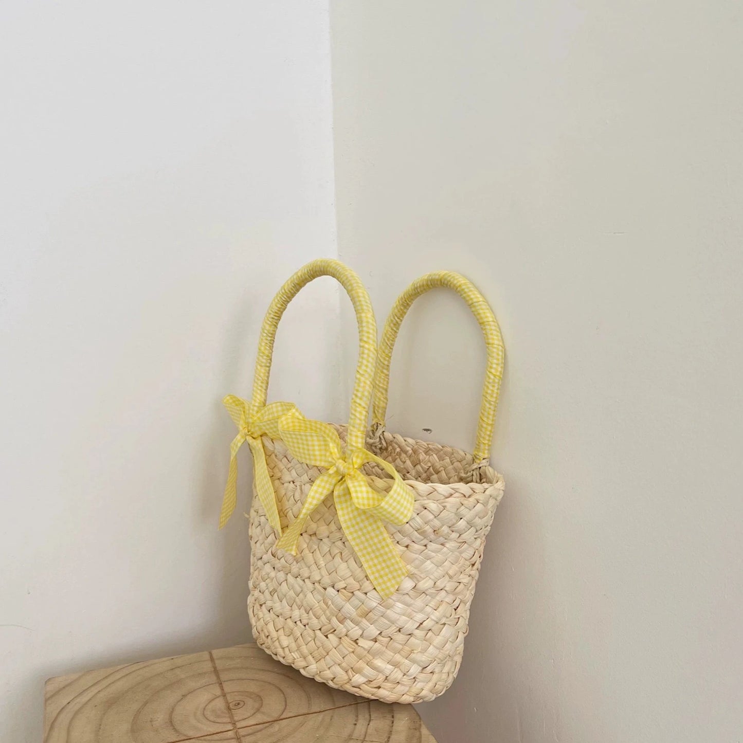 Small Basket Bag with Bow 00056